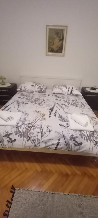 Apartamento Apartman Maja Split Exterior foto